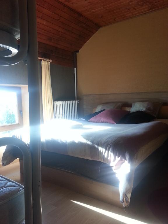 Auberge Au Bon Vivant Vesqueville Rom bilde